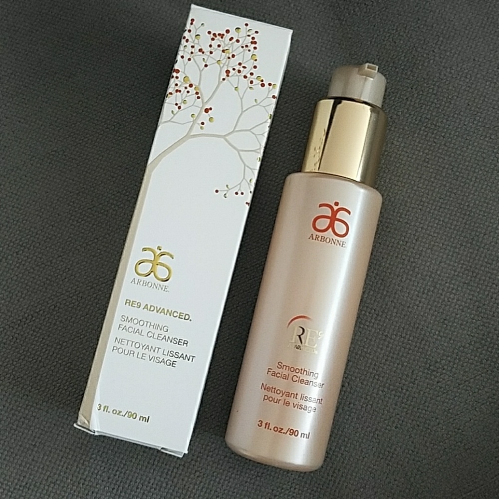 NIB Arbonne RE9 Advanced Smoothing Facial Cleanser
